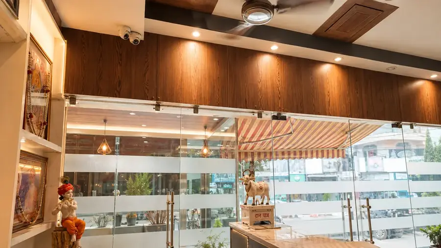Banke Bihari Nangloi outlet